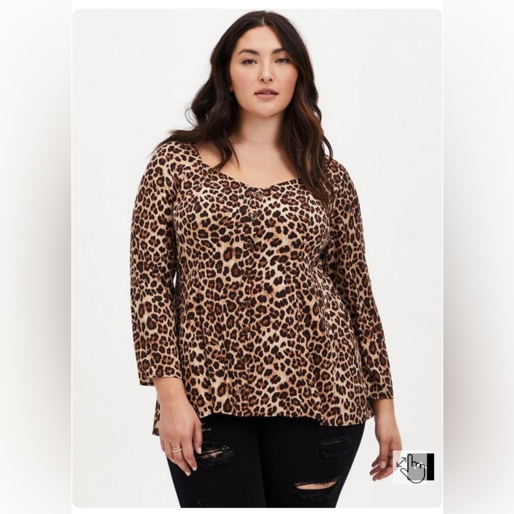 FIT AND FLARE STRETCH CHALLIS BUTTON-UP TOP